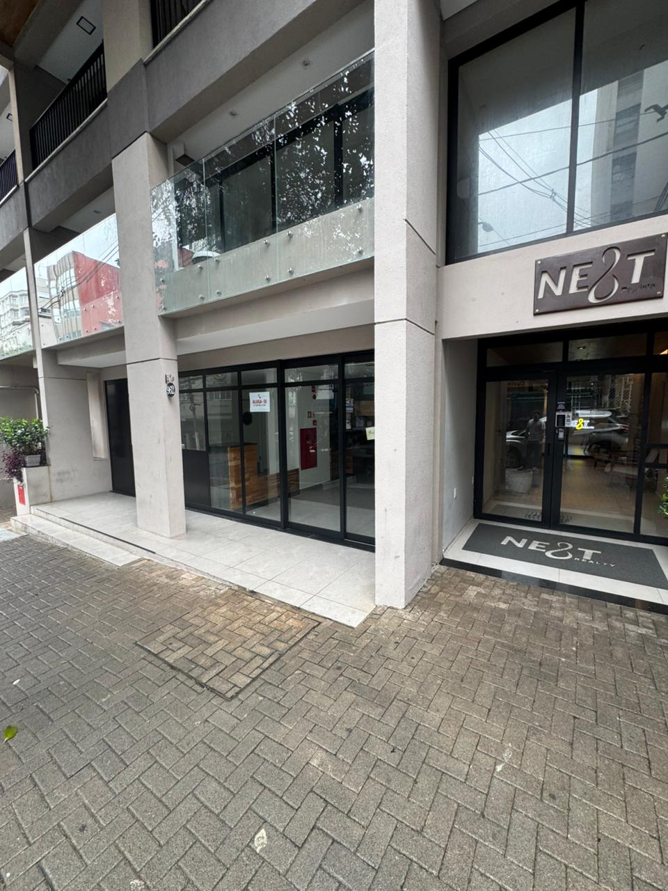 Loja Comercial 220m² – Rua Pamplona